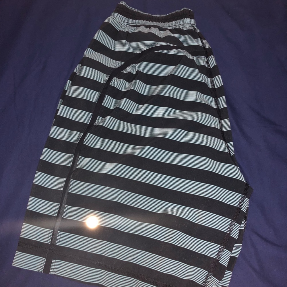 Lulu lemon men shorts